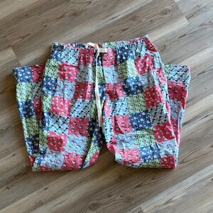 Vineyard Vines Festive Whale PJ Pants